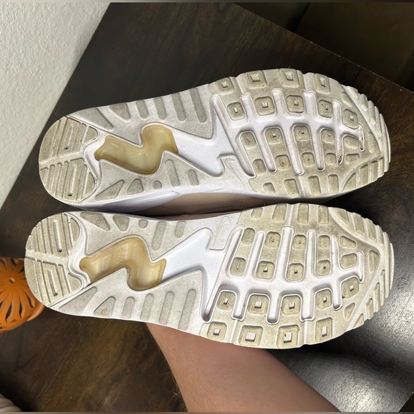 Nike Air Max 90EZ. AMAZING CONDITION! Women’s size 7.5. Light pink, tan - Picture 5 of 8